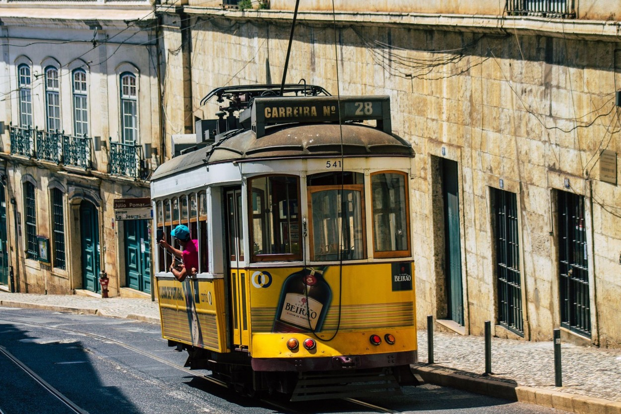 OVE ZEMLJE SU UKINULE KOVID PROPUSNICE Letovanje na moru samo sa pasošem