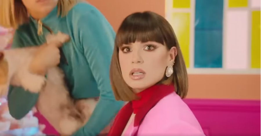 SARA DOBILA SALVU UVREDA! Pevačica priznaje: Osoba me je mesecima pratila i uhodila, pretili su mi!