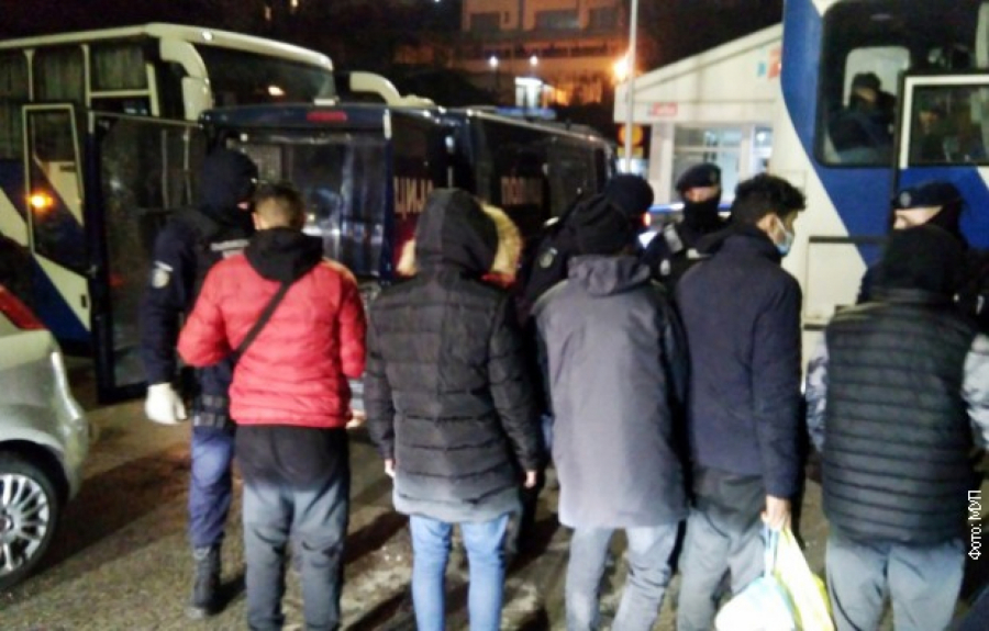 SRPSKA BANDA TERORIŠE EVROPU Krijumčari migrantima preko Telegrama ugovaraju put i cenu poput turističke agencije!