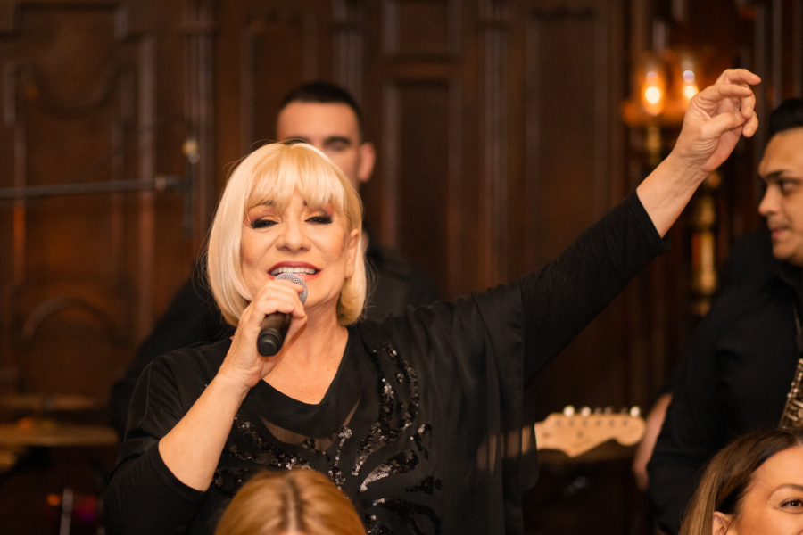 NJEGOVA ŽENA JE SVE ZNALA! Komšije razvezale jezik o Vesni Zmijanac i tvrde da je bila sa oženjenim čovekom!