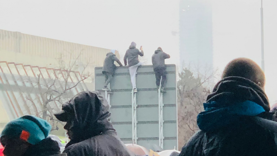 NAPADAČU SE CRNO PIŠE! MUP saopštio šta čeka huligana koji je napao čoveka kod Sava Centra! (VIDEO)