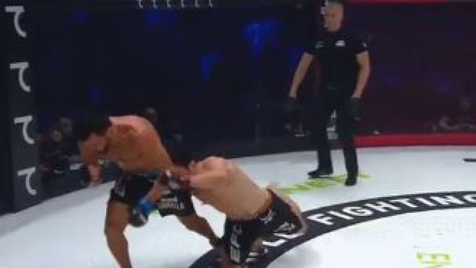 BRUTALAN UDARAC! MMA borac spektkularnim potezom patosirao rivala, ovome se niko nije nadao! (VIDEO)