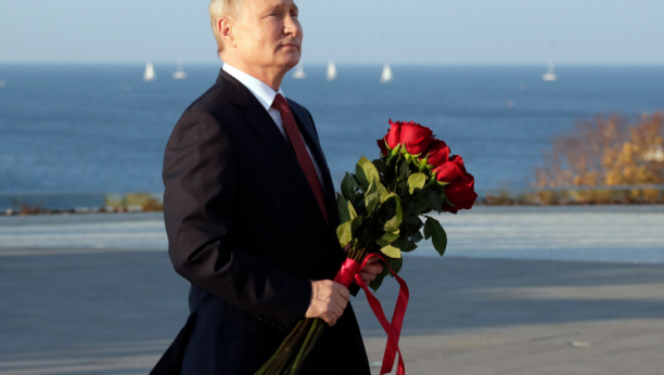 OVO SU ĆERKE VLADIMIRA PUTINA Pohađale su školu pod lažnim imenima, jedna je akrobatska plesačica, a druga radi nešto potpuno drugačije