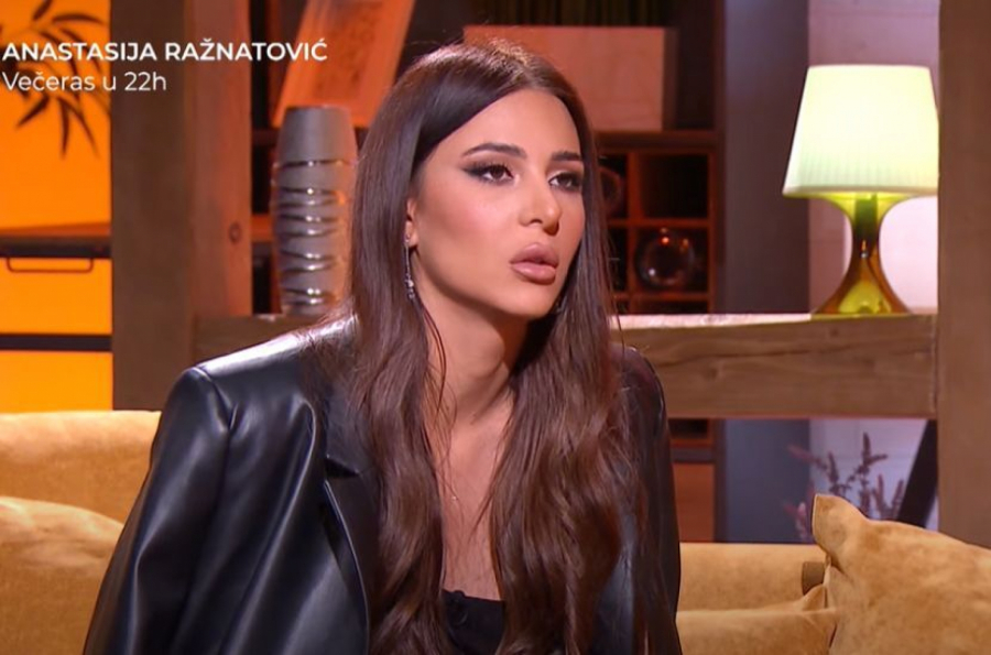 TAŠA SE ZBOG DEČKA SELI U SEVILJU Anastasija u Španiji upoznala porodicu svog dečka, a ovo su neki od detalja koje javnost nije znala