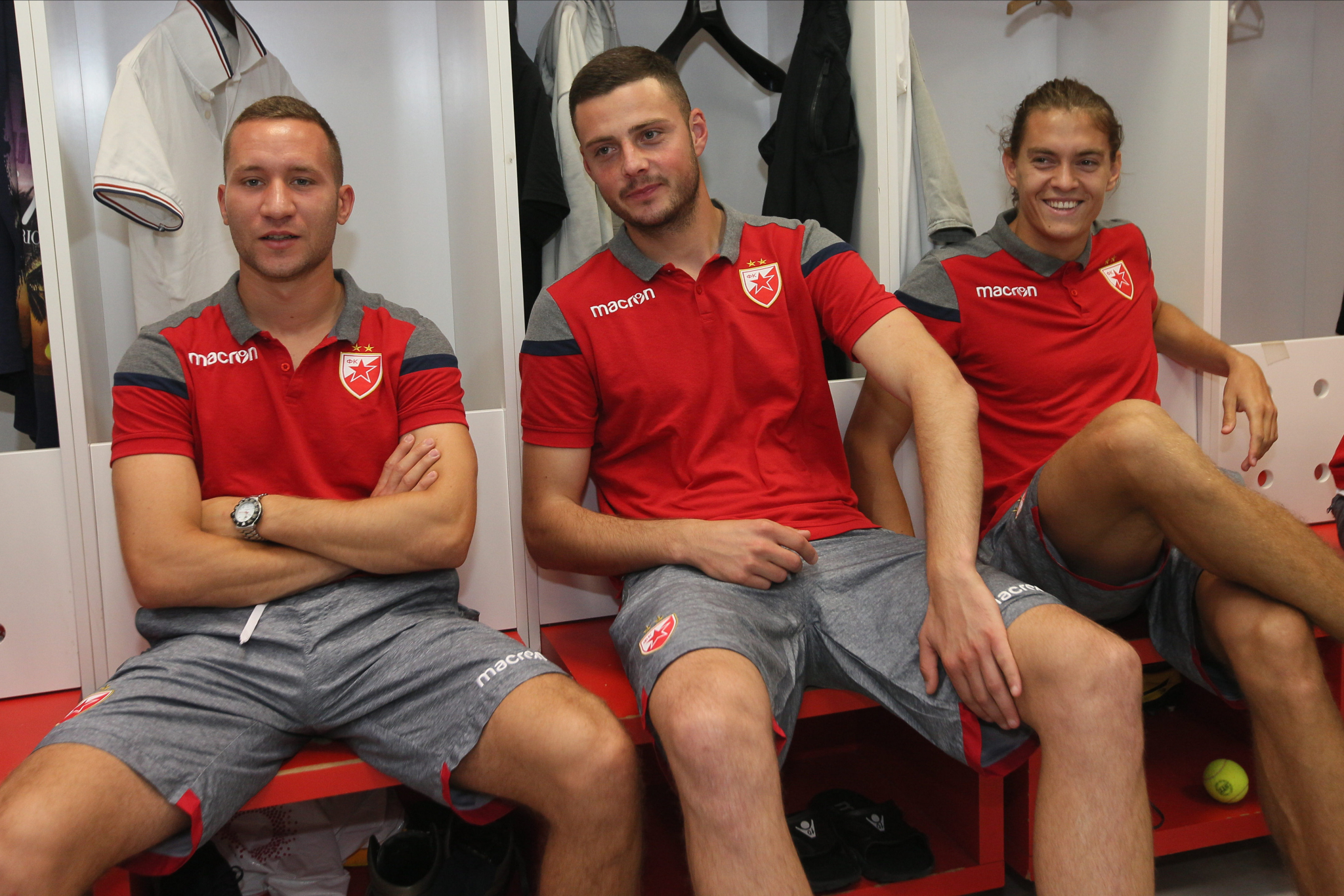 NOSI PREZIME SLAVNOG KAPITENA ZVEZDE, IGROM PODSEĆA NA DRUGU LEGENDU 