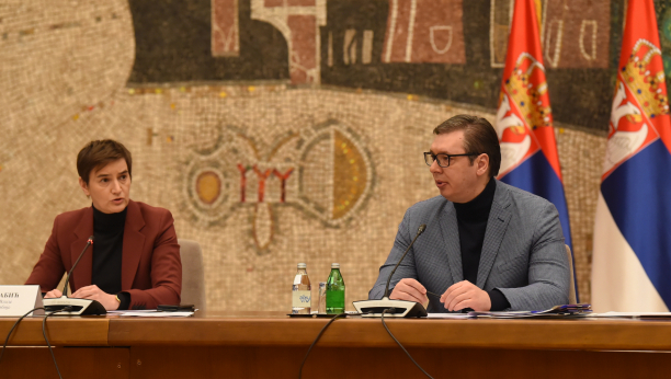VLADA SRBIJE PREDLOŽILA PREDSEDNIKU DA RASPUSTI SKUPŠTINU Čeka se Vučićeva odluka