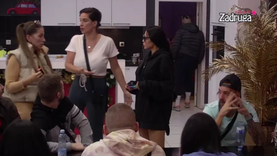 DALILA I MAJA U ŽESTOKOM SUKOBU! Ljute rivalke u borbi za Cara, a onda se umešala i ona!