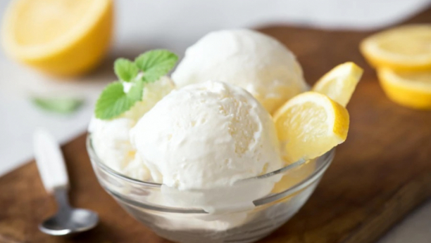 Potrebna su vam samo tri sastojka: Sladoled od grčkog jogurta