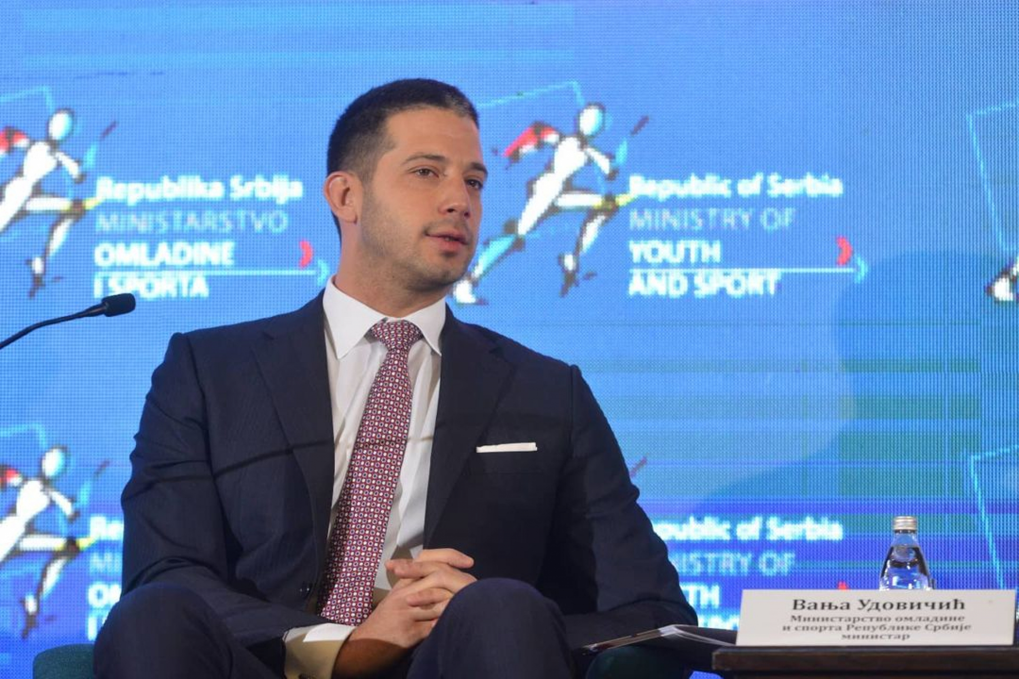 BRUTALNI NAPADI NA SPORTISTE! Podržali Vučića, pa se suočili sa uvredama! Ministar Udovičić zapušio usta opoziciji: Idole olako pretvaraju u najgore! Besramno!