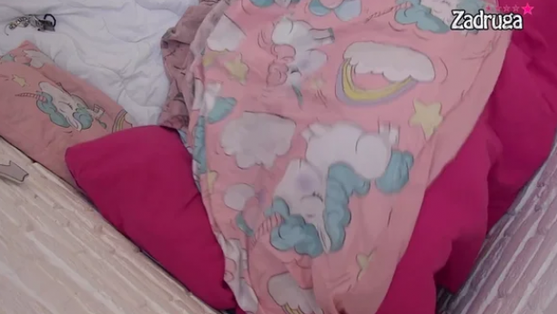 MAJA I CAR U NIKAD BUČNIJOJ AKCIJI Zatresli jorgan planinu kao da su sami na svetu, dok Janjuša hvata sevdah!