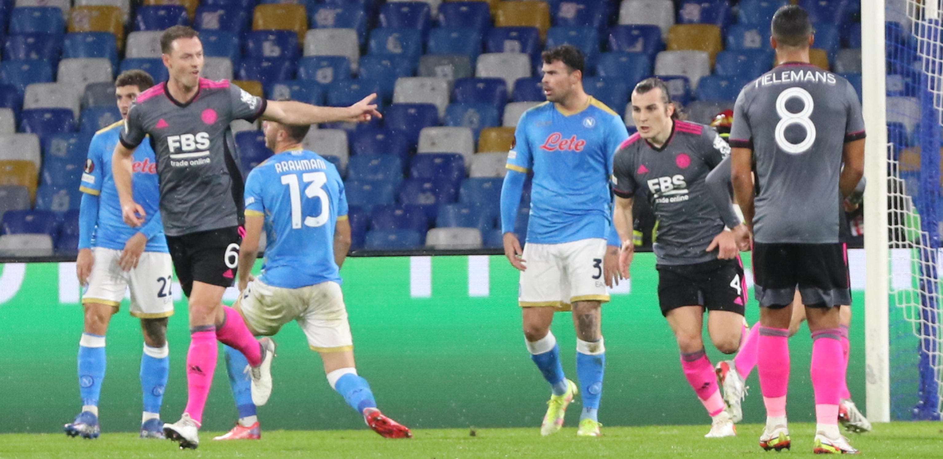 RADNO NA "OLD TRAFORDU" Junajted doveo posle beka doveo i štopera