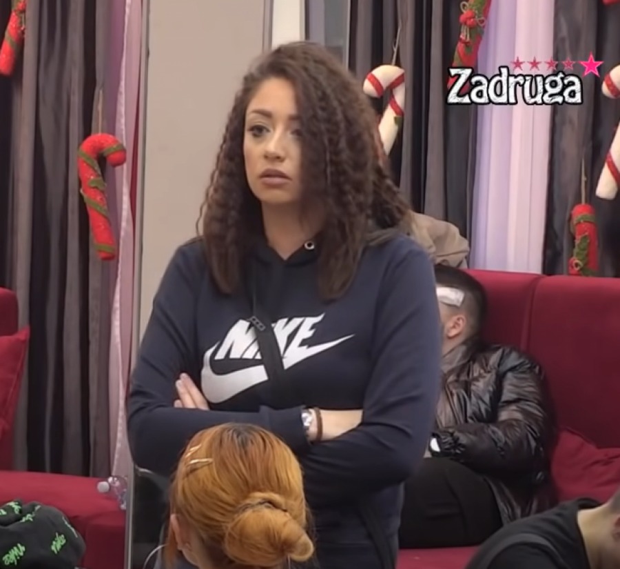 UZEO JE NOŽ U RUKE Zadrugarka progovorila o zlostavljanju koje je trpela 10 godina od strane oca!