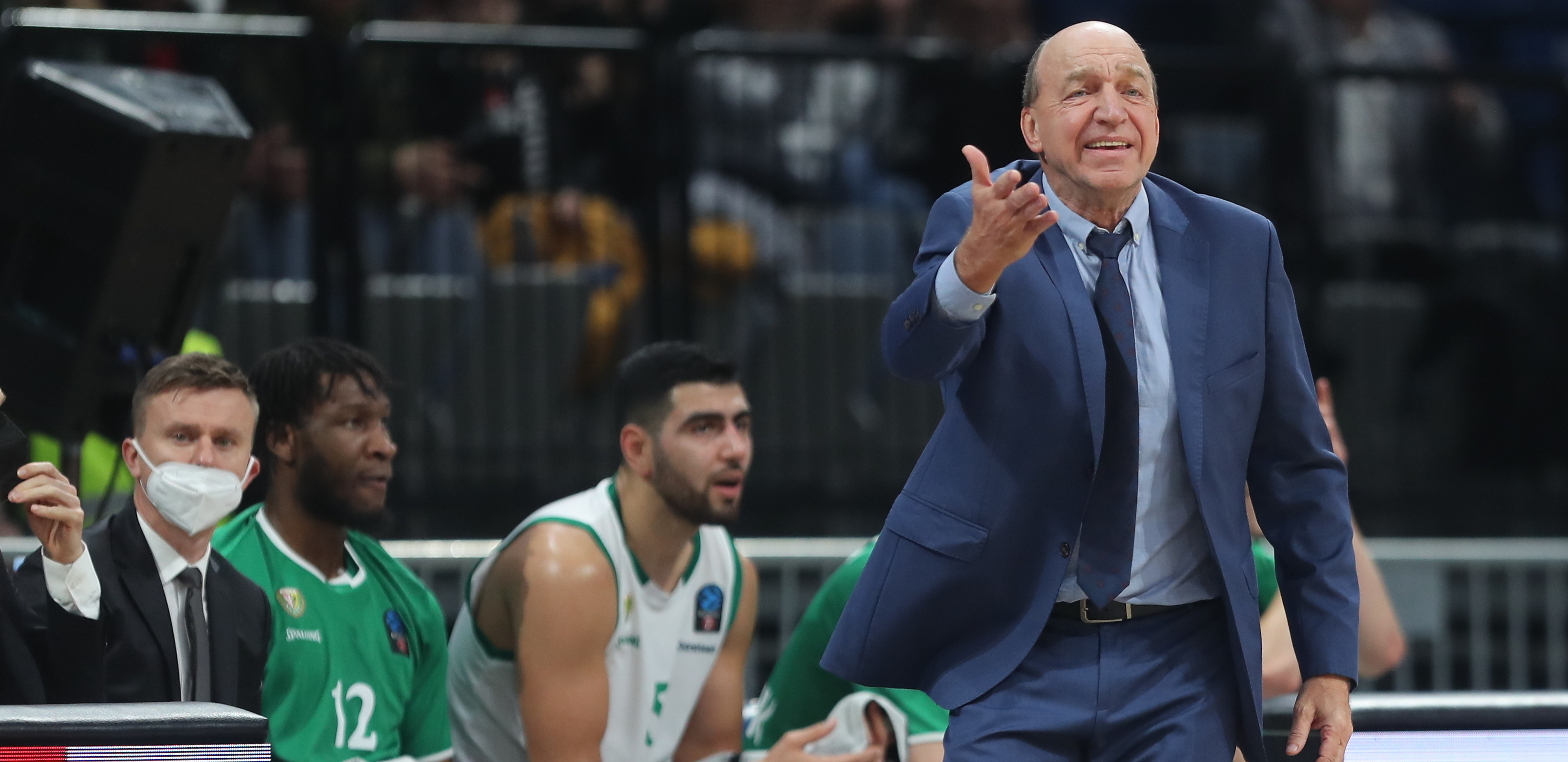 POLJACI SE NE MIRE SA PORAZOM OD PARTIZANA Trener opleo po sudiji, nije birao reči