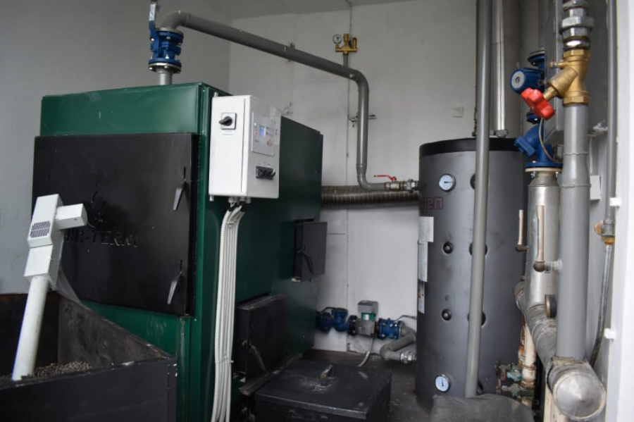 MINISTARKA VUJOVIĆ U OPOVU Zamenjeni kotlovi u školi i vrtiću