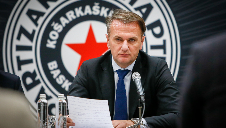 SAOPŠTENJE IZ JSD PARTIZAN "Ko istupi iz Društva, gubi pravo na ime, grb i stadion Partizana"