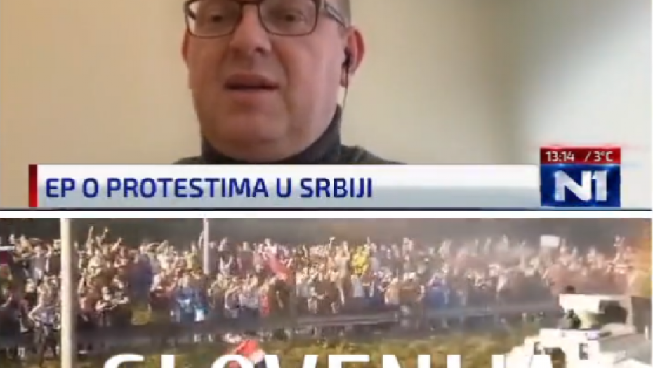 LICEMERJE BEZ GRANICA Slovenci drže Srbiji lekciju, a njihovoj policiji samo tenkovi falili na ulicama! (VIDEO)
