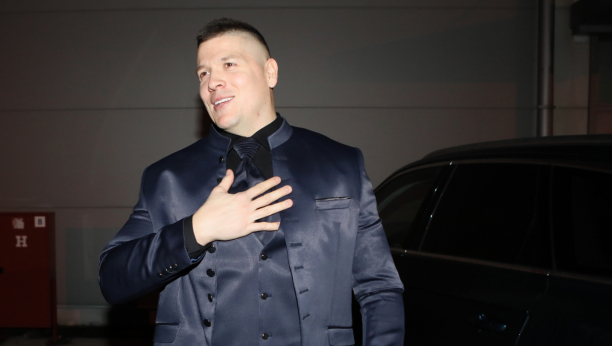 STANOVI, OGROMNE VILE SA BAZENIMA I VIKENDICE Otkriveno koje sve nekretnine poseduju Luna, Sloba i Kija, rijaliti zvezde plivaju u bogatstvu