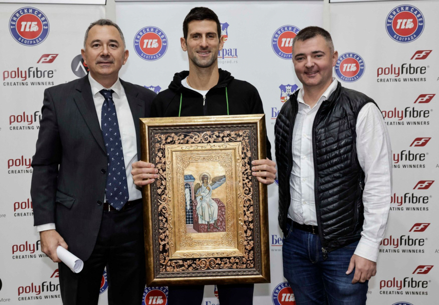 ĐOKOVIĆ ZABLISTAO U NOVOJ ULOZI Odavno ga nismo videli ovako nasmejanog, razlog je fenomenalan