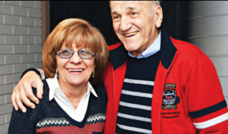 BIO BI PONOSAN NA NJEGA! Unuk Bate Živojinovića ne živi u Srbiji, a evo čime se bavi i kako izgleda! (FOTO)