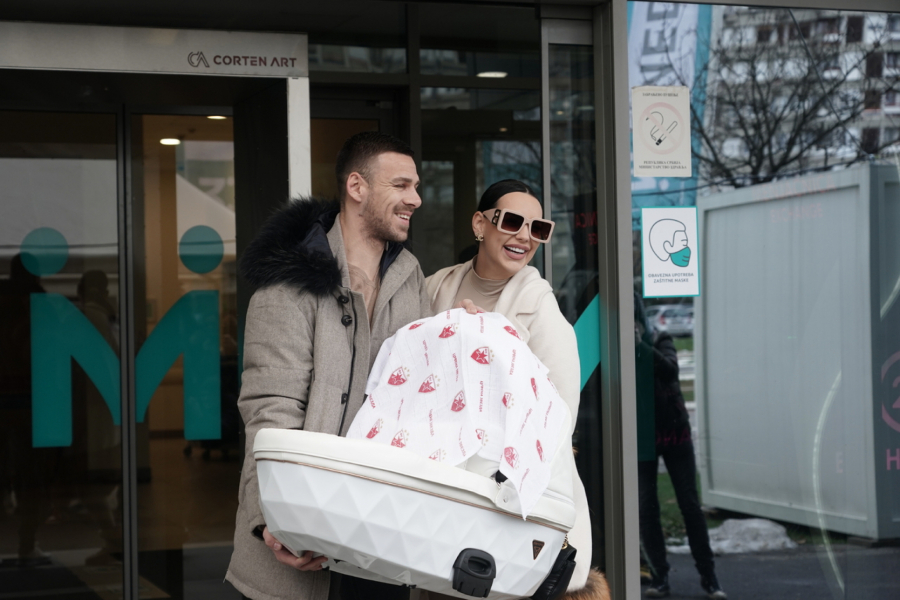 GOBELJA OTVORIO NOVČANIK! Ovo je poklon koji je Katarina Grujić dobila od muža nakon porođaja, ponosni tata nije štedeo!