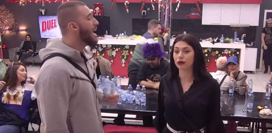 JEZIVI KRICI I URLICI MILICE ODZVANJALI ZADRUGOM Mensur je ponizio, ona lomila sve pred sobom: Klošarka, pravo je zlo!