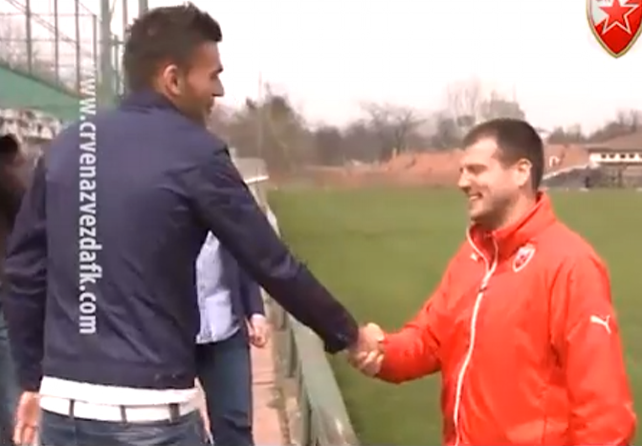 ALBANCI HTELI DA GA UBIJU, ZVALI SU GA 