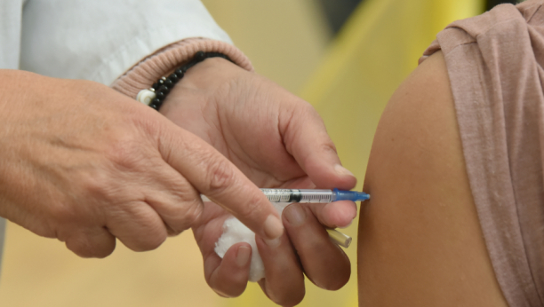 Bugarska rešila novčano da motiviše penzionere da se vakcinišu