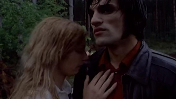 BILA JE NAJLEPŠA JUGOSLOVENKA, A ONDA SU JOJ PUCALI U GLAVU Glumica se prva skidala pred kamerama, a nakon stravične tragedije nestaje iz javnosti!