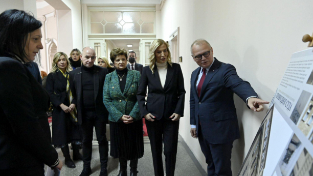 MINISTARKA MAJA POPOVIĆ OBIŠLA JE PRIVREDNI SUD U BEOGRADU Fasada ove zgrade je nedavno renovirana