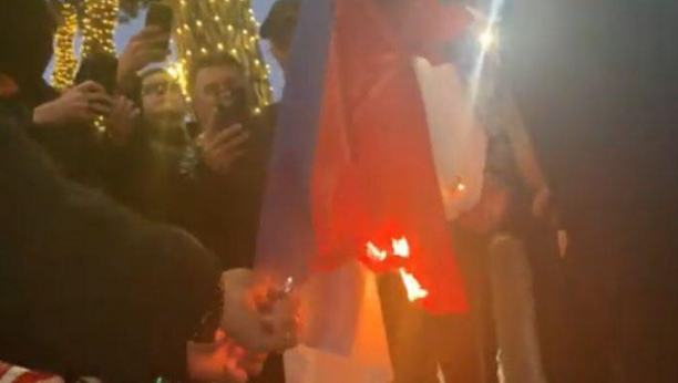 ČLAN SKUPŠTINE SLOBODNE SRBIJE: Trebalo je da zapalite Vučićevu sliku, pa da dođemo da vas podržimo i da ga smaknemo!