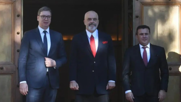 VUČIĆU SE UVEK MOŽE VEROVATI Trojica lidera nose različite kravate, a evo šta znači svaka od boja