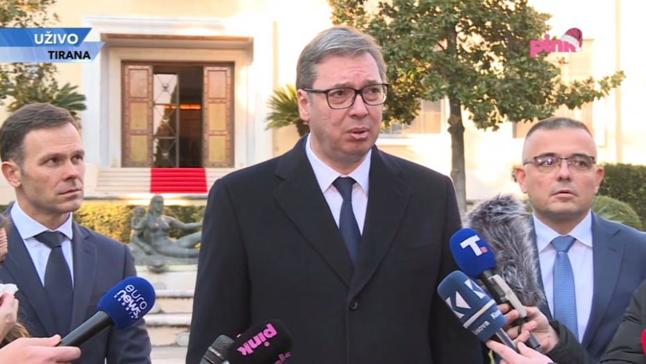 SKANDAL U TIRANI Vučić na meti provokatora, predsednik žestoko odgovorio Albancu!