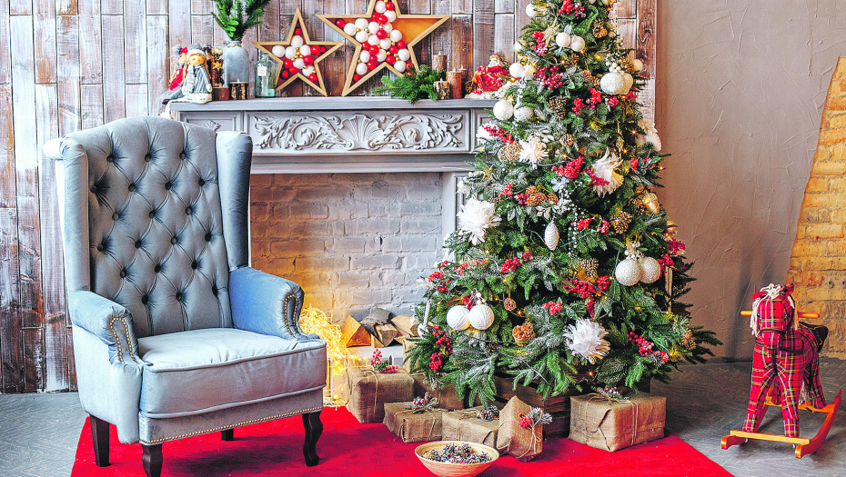 DA UKRASITE JELKU BOLJE OD KOMŠIJE Pet trikova učiniće vaše novogodišnje drvo savršenim