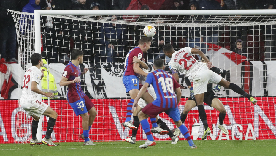 BEZ POBEDNIKA U DERBIJU! Barselona nije iskoristila igrača više, Sevilja se izvukla!