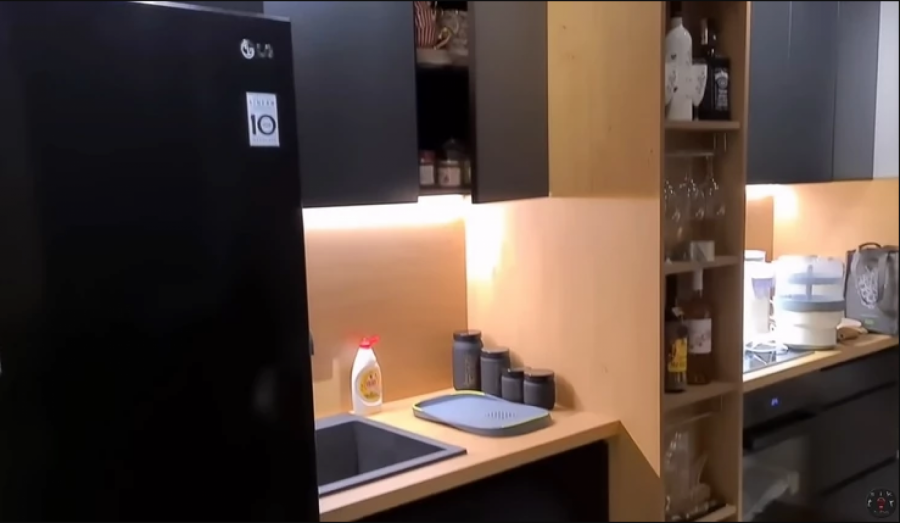 LUNA I MARKO NA IVICI BANKROTA?! Par sve pare dao na stan, slavili useljenje samo uz paštetu i alkohol!