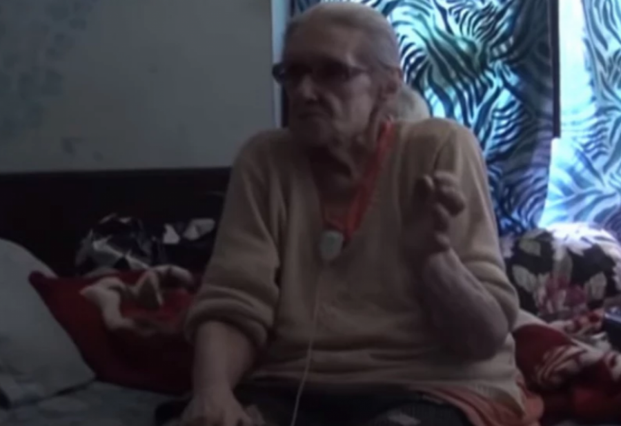 UMRLA JE U NAJVEĆI BEDI NA ULICI! Bila je zvezda srpskog filma, brinula o bolesnom unuku, a razvela se od našeg pevača za koga nije imala lepe reči!