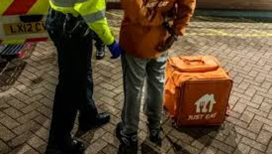 NARUČIO HRANU I DOŽIVEO ŠOK ŽIVOTA Kada mu je stigla dostava, pomislio je na najgore i odmah pozvao policiju