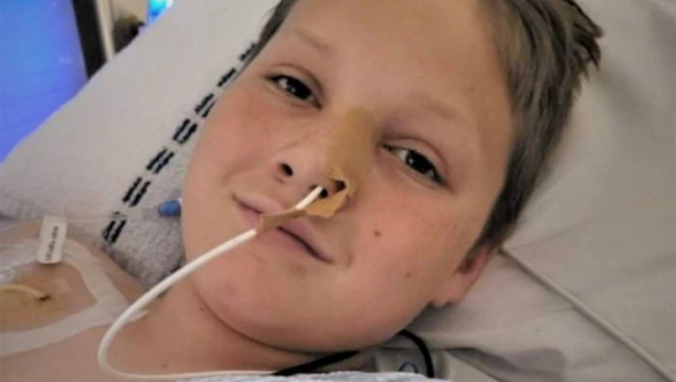 NESREĆA U AUSTRALIJI Vetar podigao dečaka 10 metara u vis: Preživeo je pakao,  kad se probudio iz kome zatražio je parče pice, hrabog mališu tek čeka oporavak