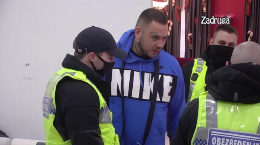 MASAKRIRALA GA NA BADNJI DAN! Car i Maja u žestokom okršaju, Marinkovićevoj ništa nije sveto!