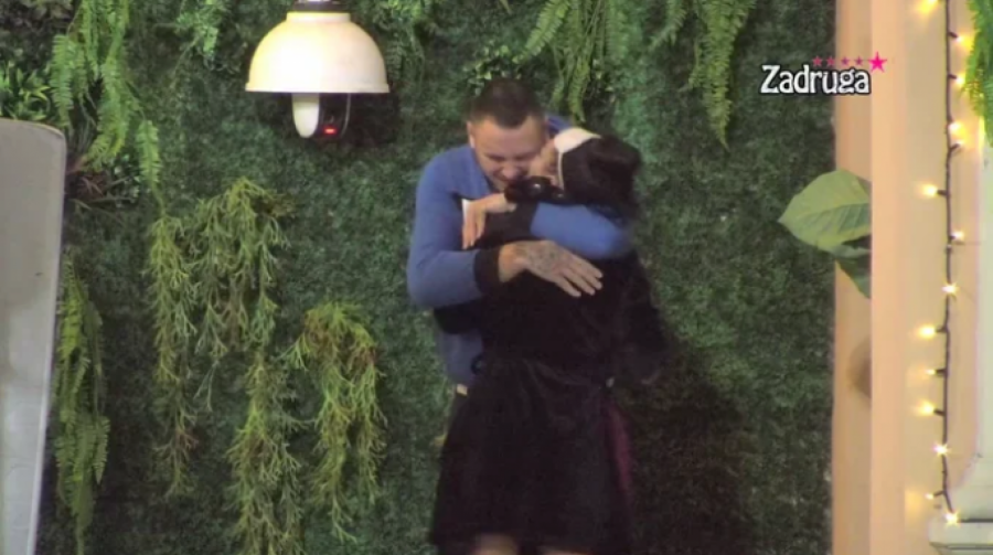 ZAŠTO ME U OBRAZ LJUBIŠ, NEĆU DA MI BUDEŠ DRUG! Maja Marinković poludela jer Car ne želi pomirenje, njoj nije jasno zašto je kriva za svađu!