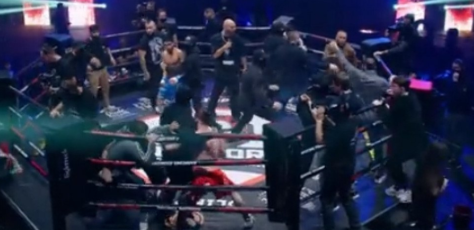 MAKLJAŽA Ona prava počela je tek nakon meča, a onda se nije znalo ko gde leti (VIDEO)