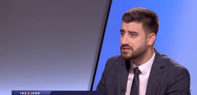 ZELENOVIĆ UNIŠTEN! Todorović mu brutalno odgovorio: U Ustavu se ne menja preambula Kosova! Viola fon Kramon neće uspeti u onom što je naumila! (VIDEO)