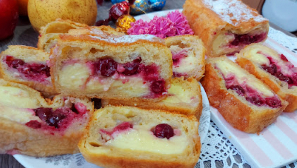 RECEPT ZA NEODOLJIVU DOMAĆU POSLASTICU Vrhunska kraljica pita sa voćem, očeravajući užitak (VIDEO)