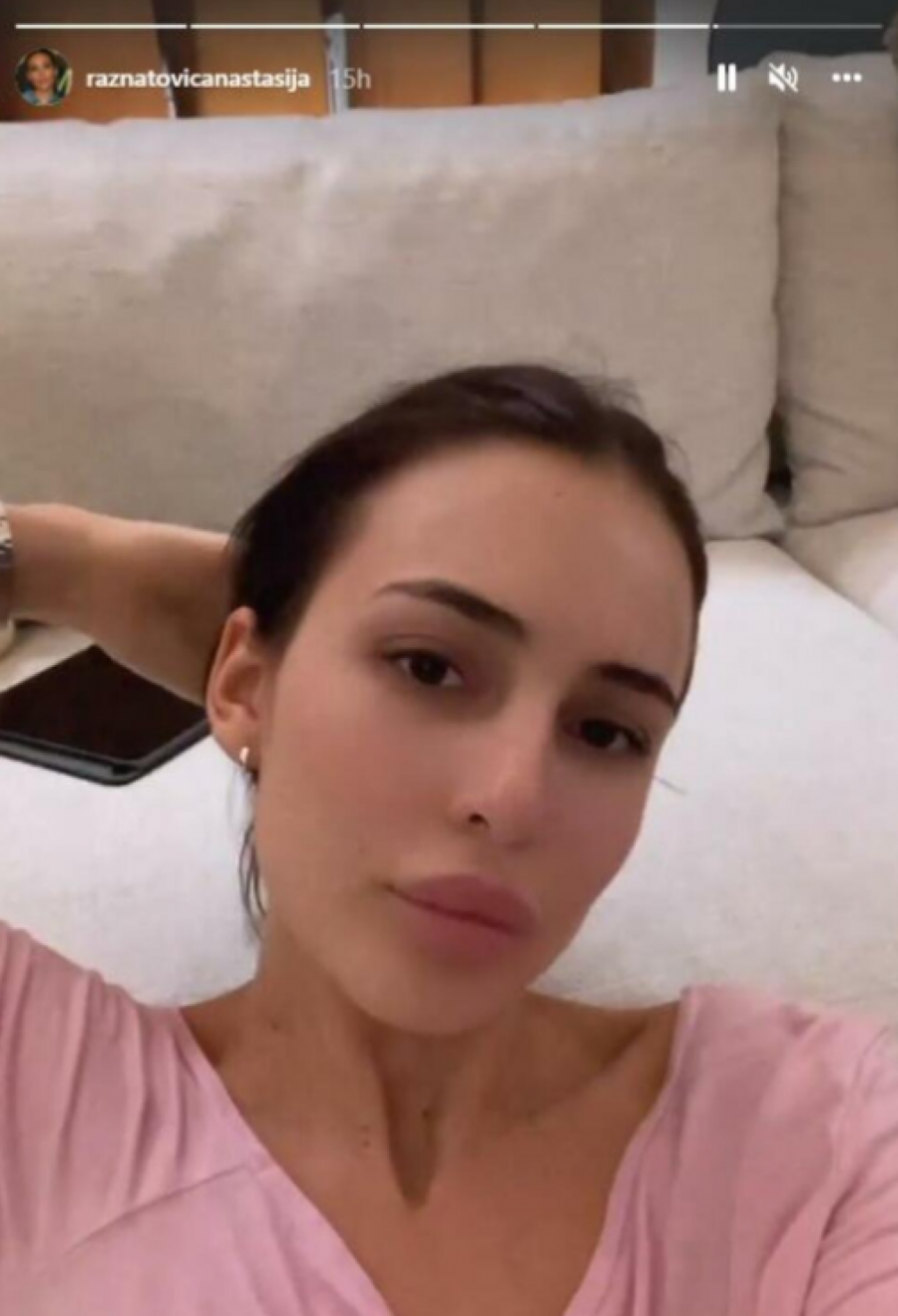 POKAZALA PRAVO LICE! Anastasija Ražnatović pozirala bez šminke i brusa, zapalila društvene mreže!