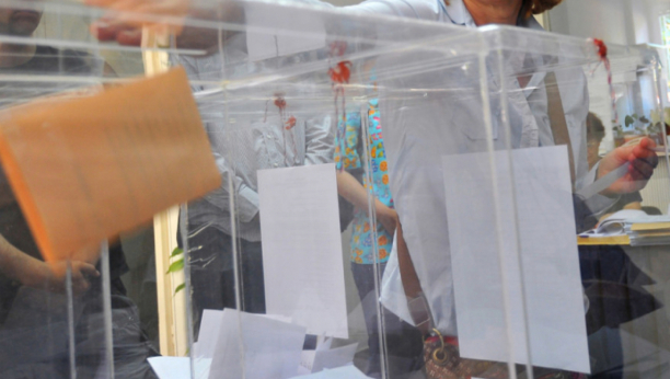 NA BIRALIŠTA SE MOŽE I BEZ POZIVA Građanima u Srbiji stižu obaveštenja o izborima i mestu gde mogu da glasaju 3. aprila