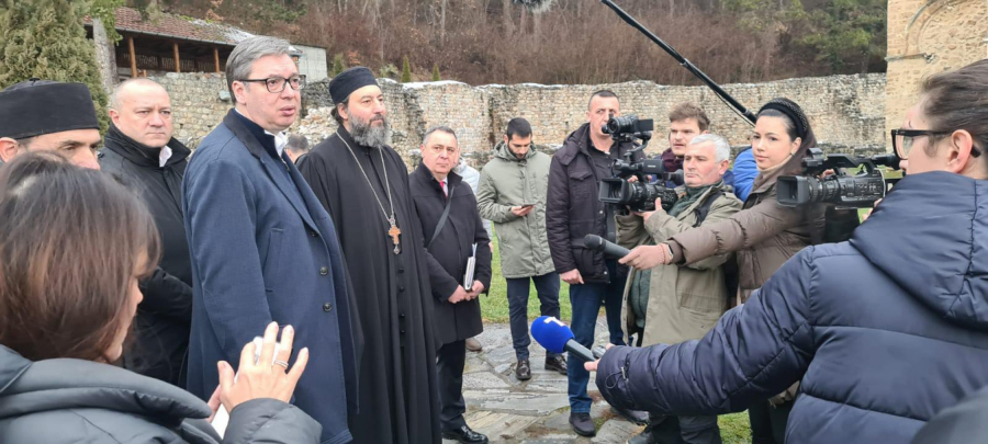 VUČIĆ POSETIO ZLATIBORSKI I RAŠKI OKRUG Predsednik rešavao probleme građana i najavio velike projekte za Novi Pazar (VIDEO)