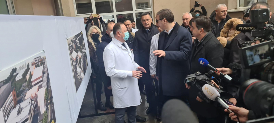 VUČIĆ POSETIO ZLATIBORSKI I RAŠKI OKRUG Predsednik rešavao probleme građana i najavio velike projekte za Novi Pazar (VIDEO)