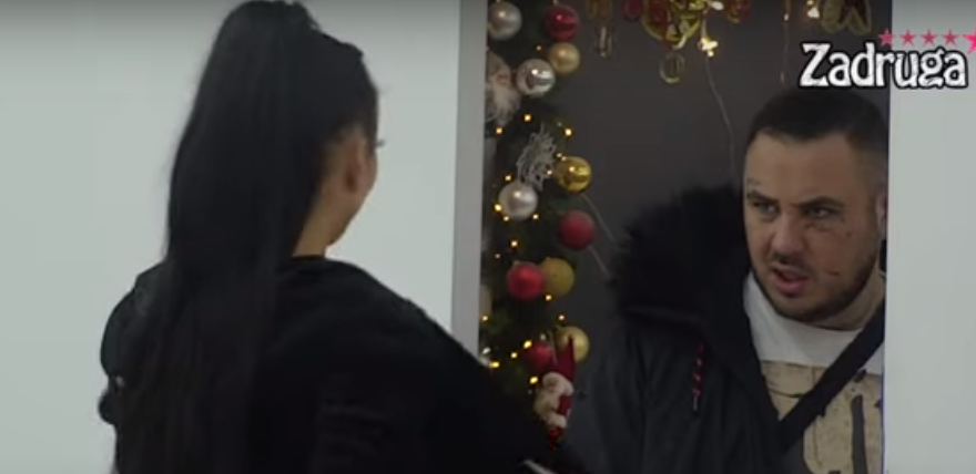 VEZA S TOBOM DONELA MI JE TETANUS, MOGLO JE OKO DA MI ISCURI Filip Car raskinuo s Majom, presekao kad mu je lekar rekao šta je izbegao!