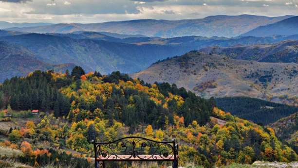 HOROSKOP ZA PONEDELJAK, 21. FEBRUAR Vanredni finansijski dobitak za Vodolije, uzbudljiva ljubavna avantura za Blizance, pojačana nervoza za Lava