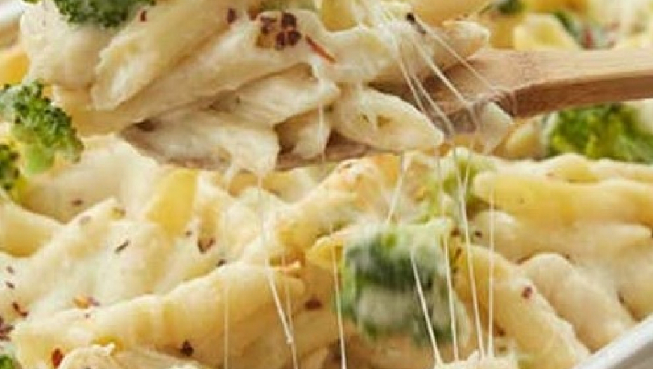 ZAPEČENE PENE SA PILETINOM Lagani ručak od samo 5 sastojaka koji će osvojiti i vas i vašu porodicu